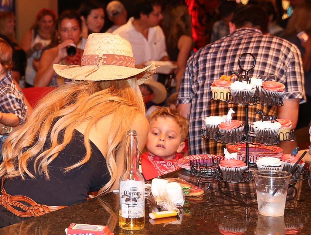 2014-08-03-Kevlar-5-Birthday-Hoedown-NOVA-535-17