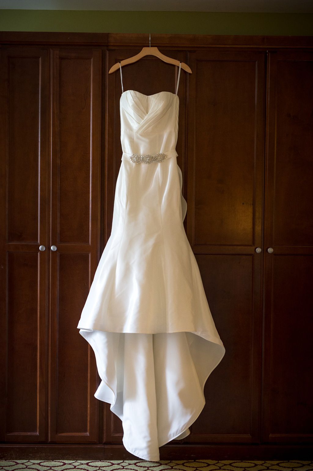 White Sweetheart Wedding Dress
